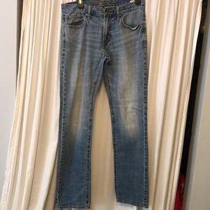 Men’s American eagle slim straight jeans.